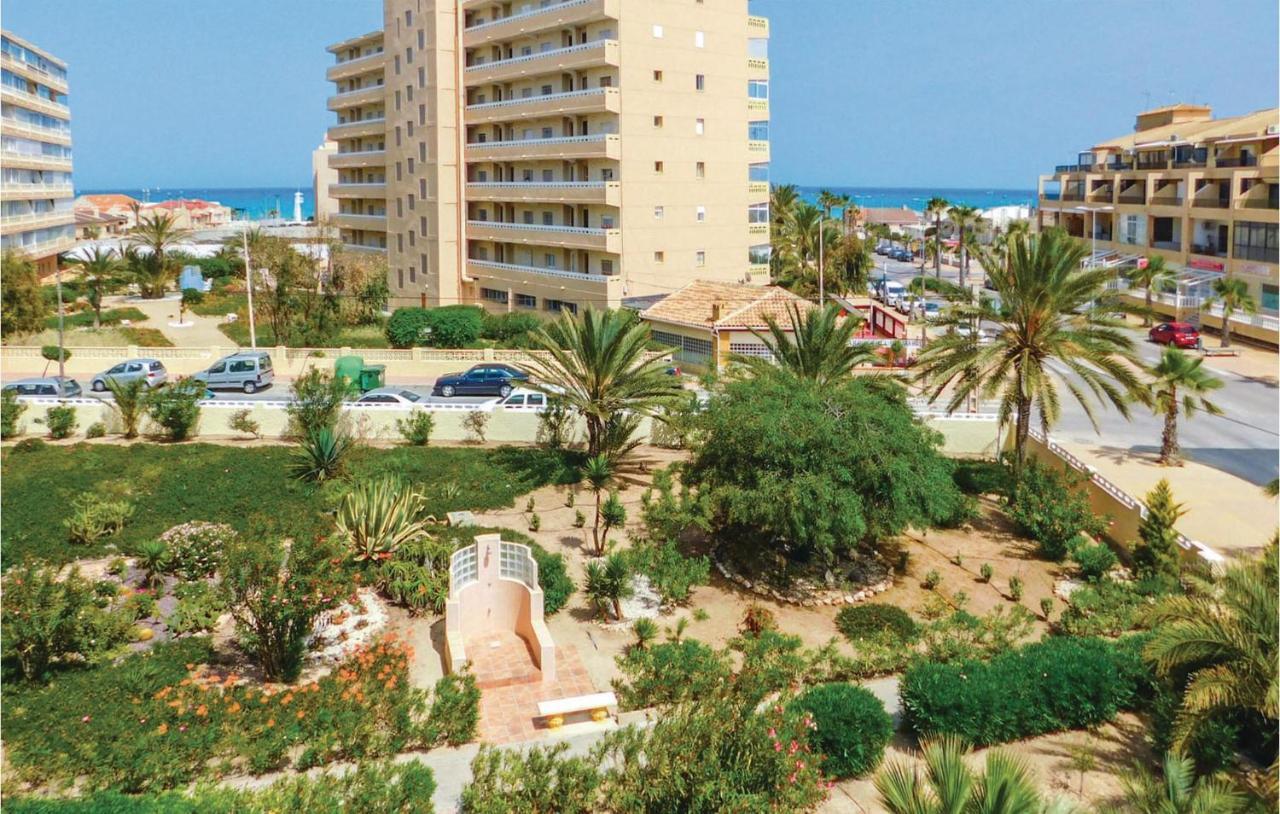 Cozy Apartment In Torrevieja-La Mata With Kitchen Bagian luar foto